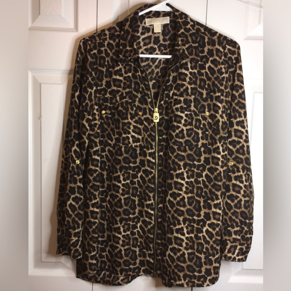 LIKE NEW MICHAEL KORS SHIRT